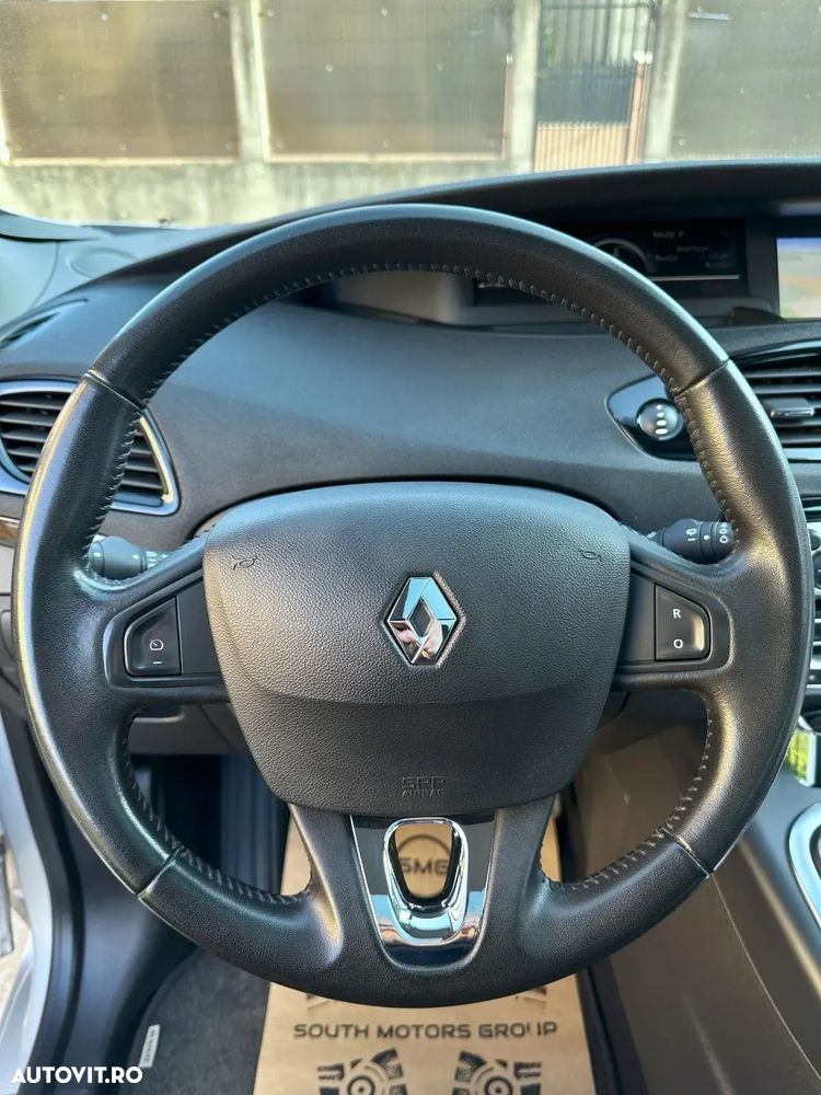 Renault Grand Scenic ENERGY dCi 130 Start & Stop Bose Edition - 20