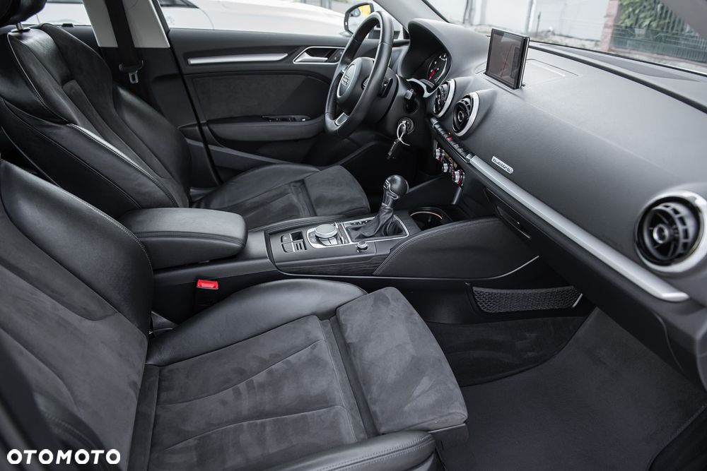 Audi A3 Sportback 1.8 TFSI quattro S tronic S line Sportpaket - 34