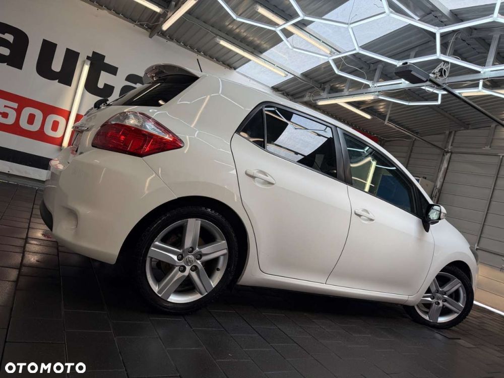 Toyota Auris - 14