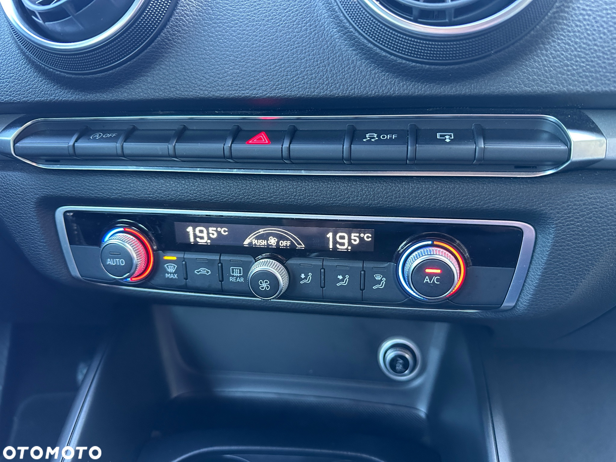 Audi A3 1.6 TDI clean diesel Ambiente S tronic - 25
