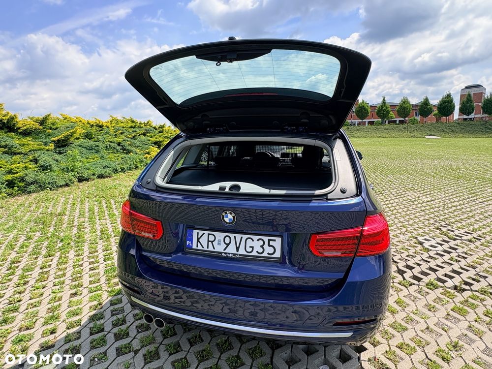 BMW Seria 3 320d Luxury Line - 14