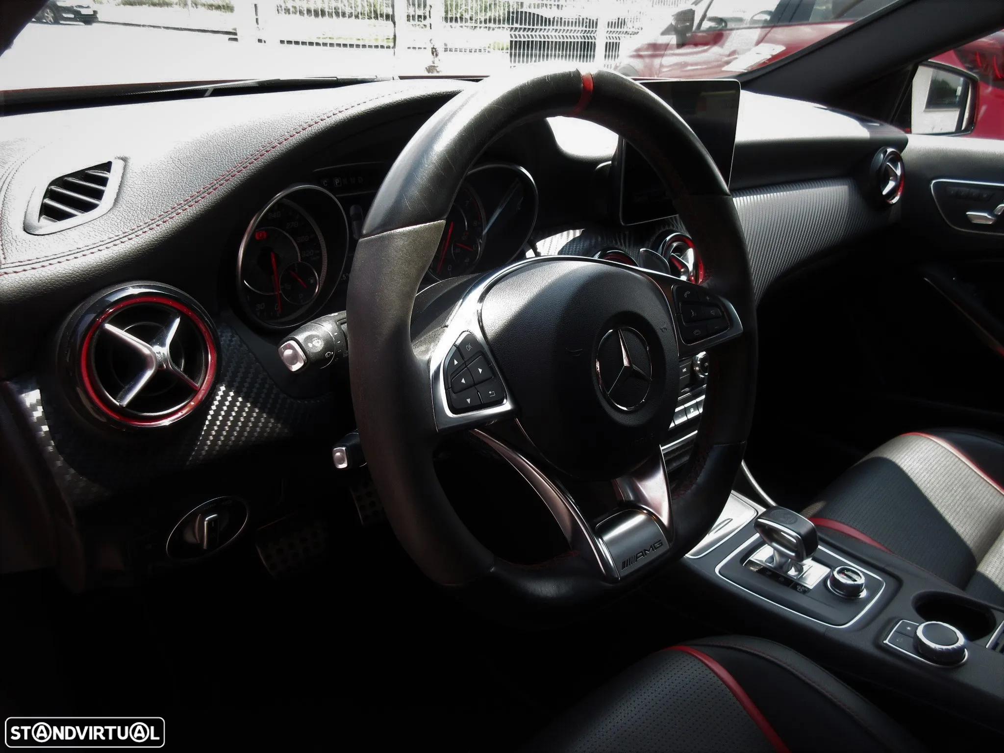 Mercedes-Benz A 45 AMG 4-Matic - 27