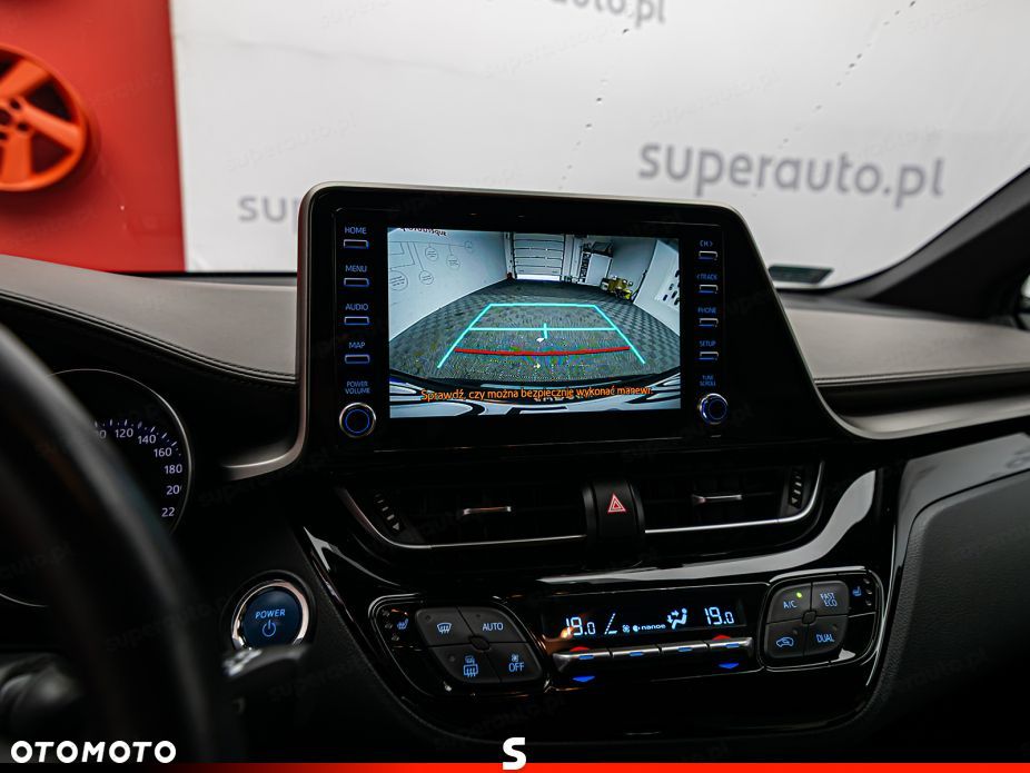 Toyota C-HR 2.0 Hybrid Executive - 16