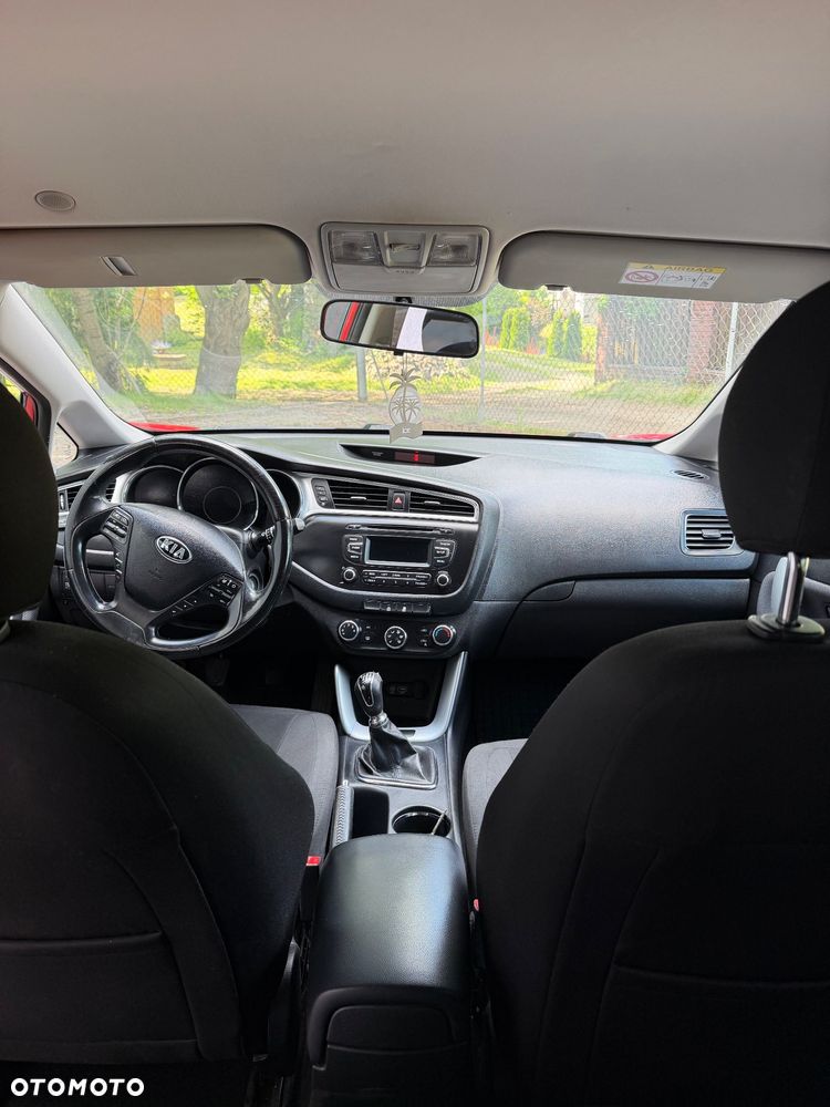 Kia Ceed 1.4 CVVT ISG Dream Team Edition - 14