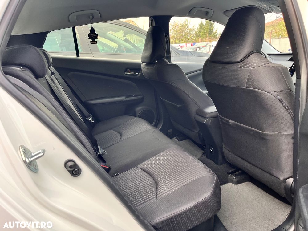 Toyota Prius (Hybrid) Sol - 21