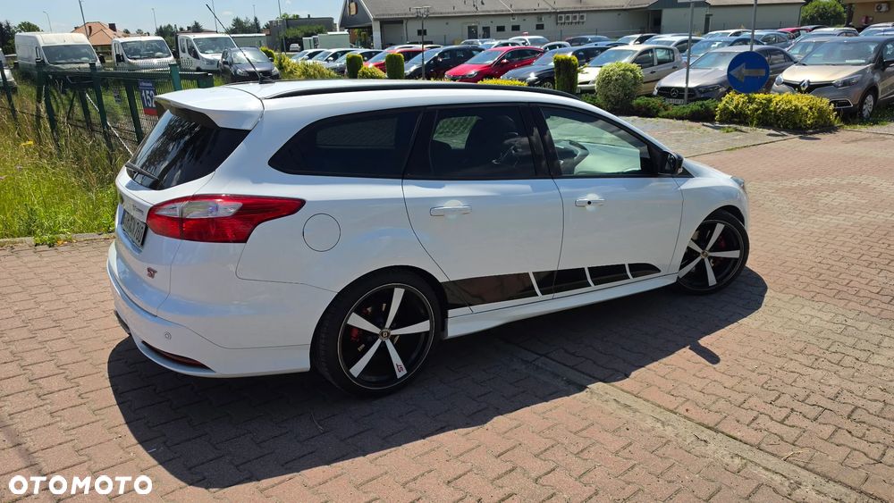 Ford Focus SW 2.0 EcoBoost ST Leather Sport Pack - 16