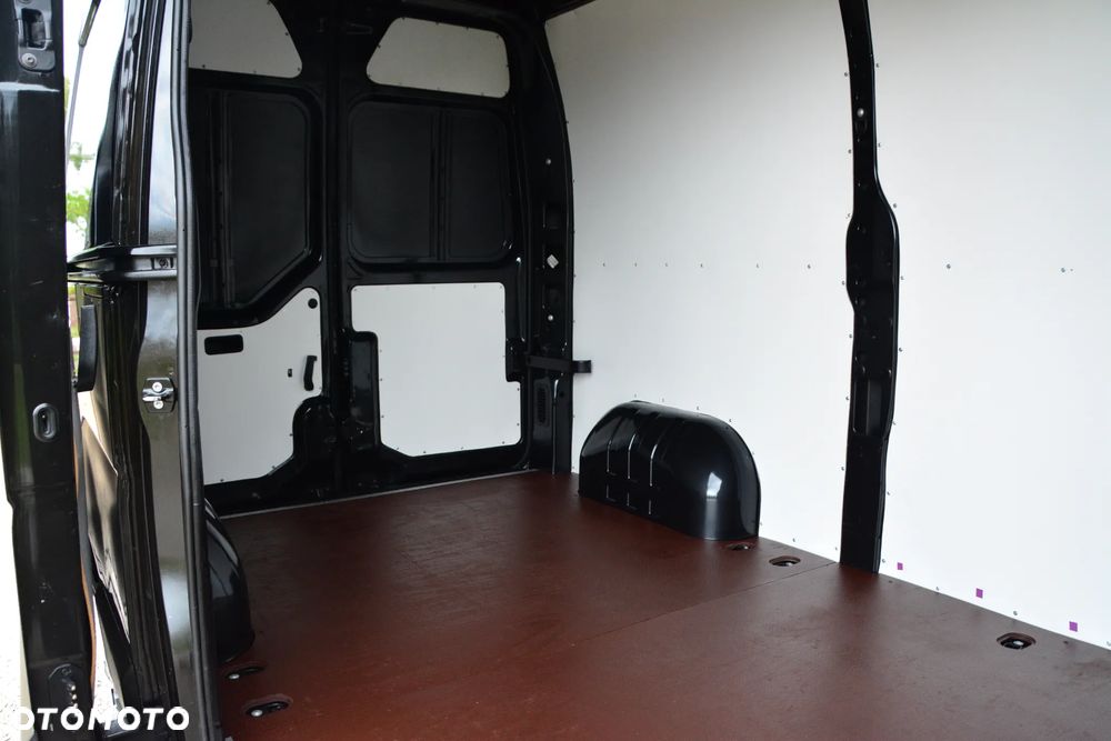 Nissan NV400 - 31