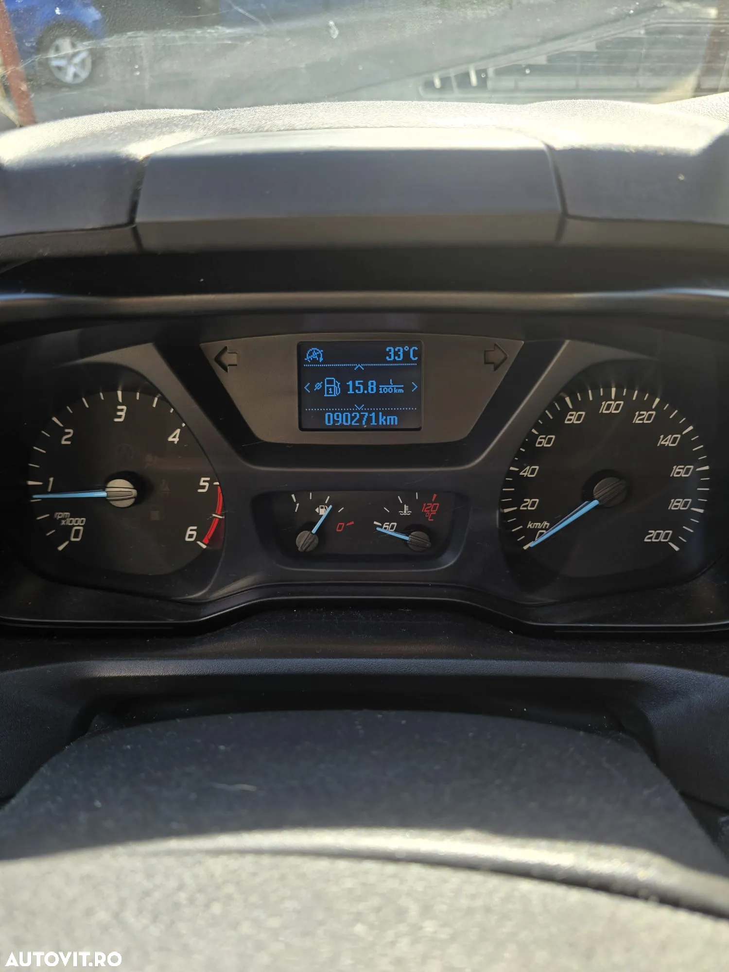 Ford Transit Custom - 11