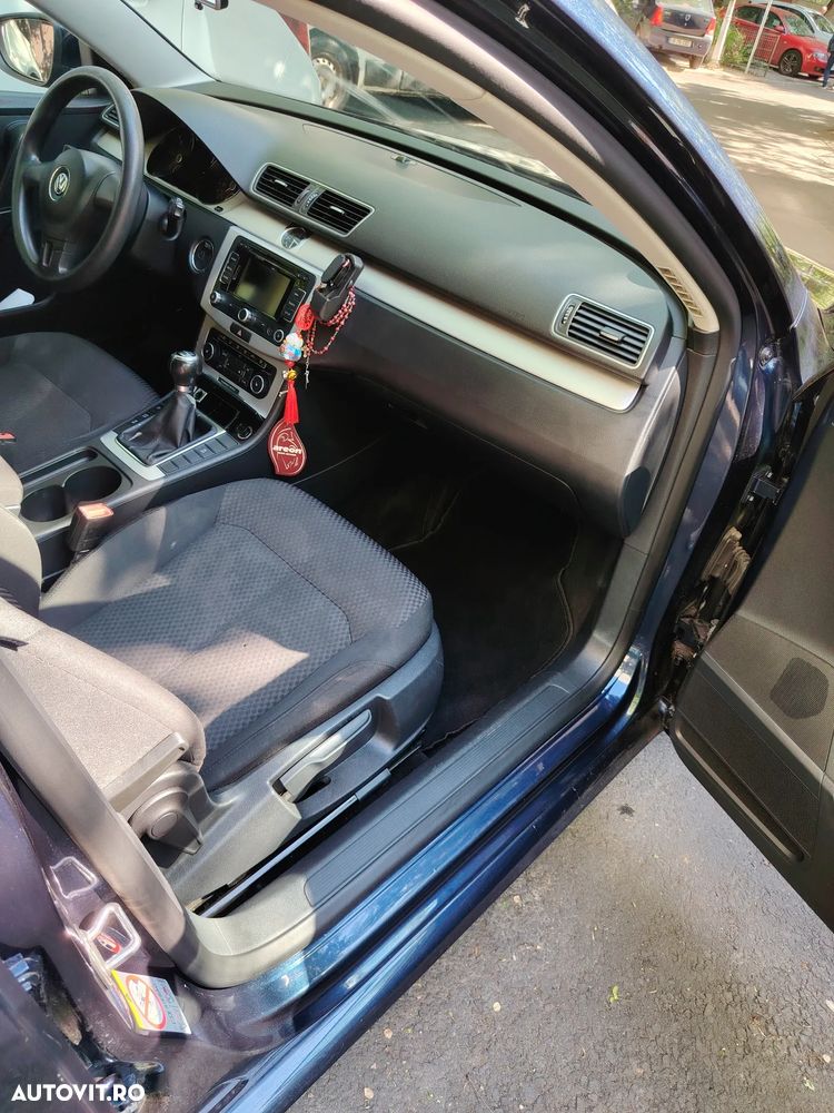 Volkswagen Passat - 2