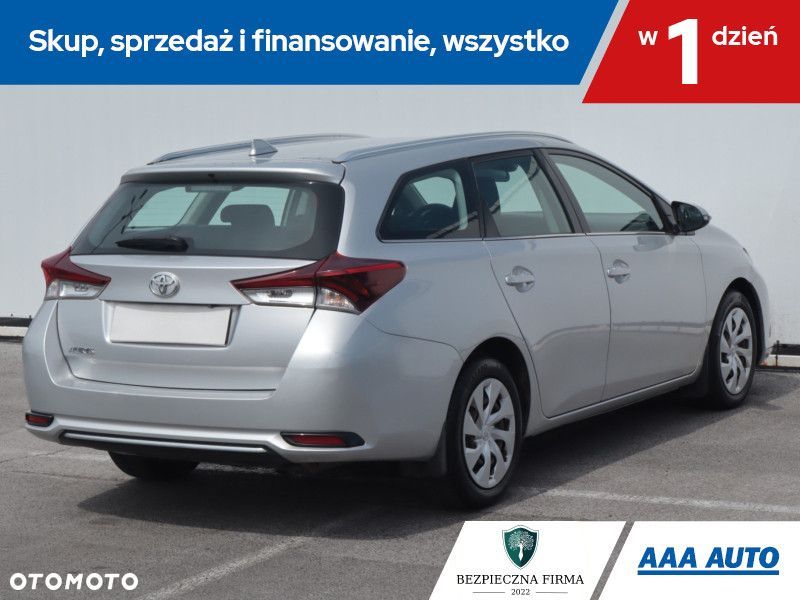 Toyota Auris - 7