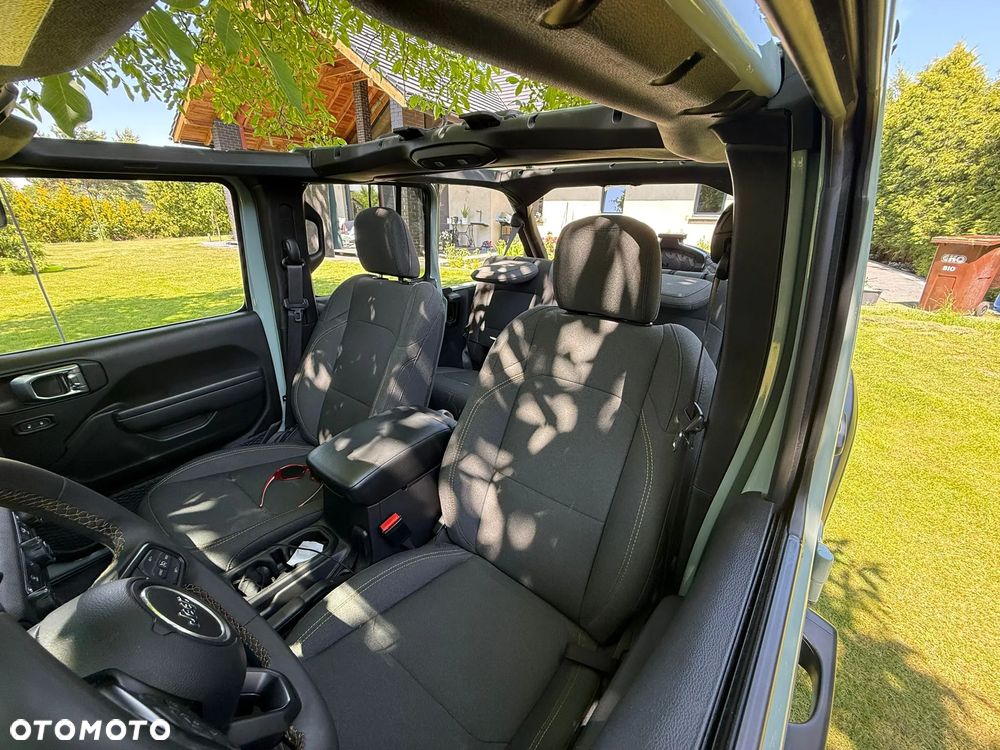 Jeep Wrangler - 14