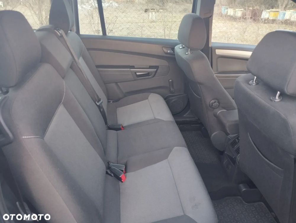 Opel Zafira - 19
