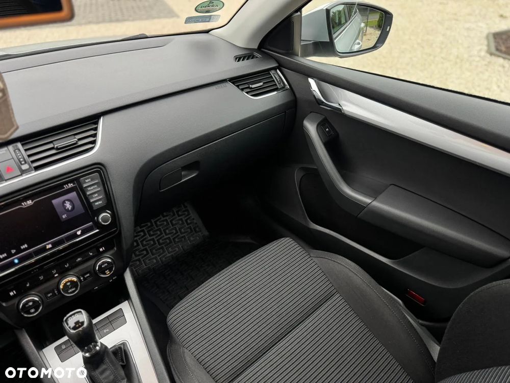 Skoda Octavia 2.0 TDI Style DSG - 10