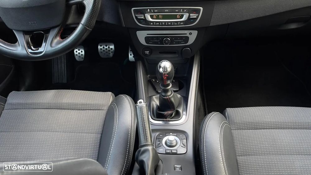 Renault Mégane Sport Tourer 1.5 dCi GT Line - 33