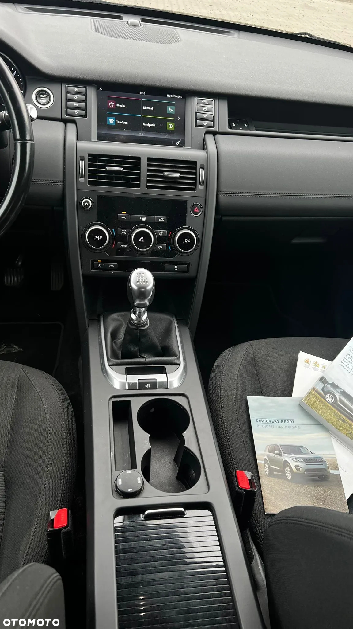 Land Rover Discovery Sport 2.0 eD4 HSE - 12