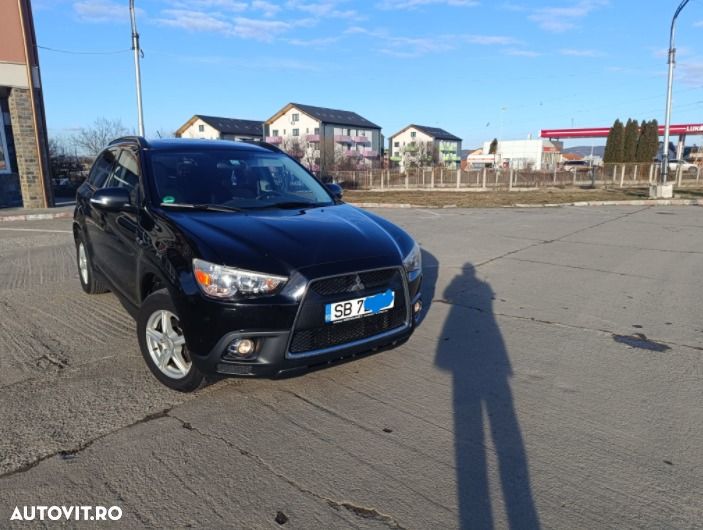 Mitsubishi ASX - 4