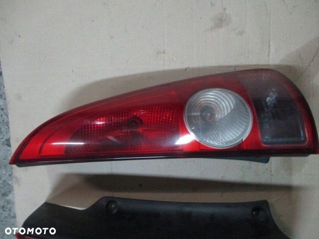 LAMPA TYLNA TYŁ LEWA PRAWA ESPACE 4 IV EUR - 2