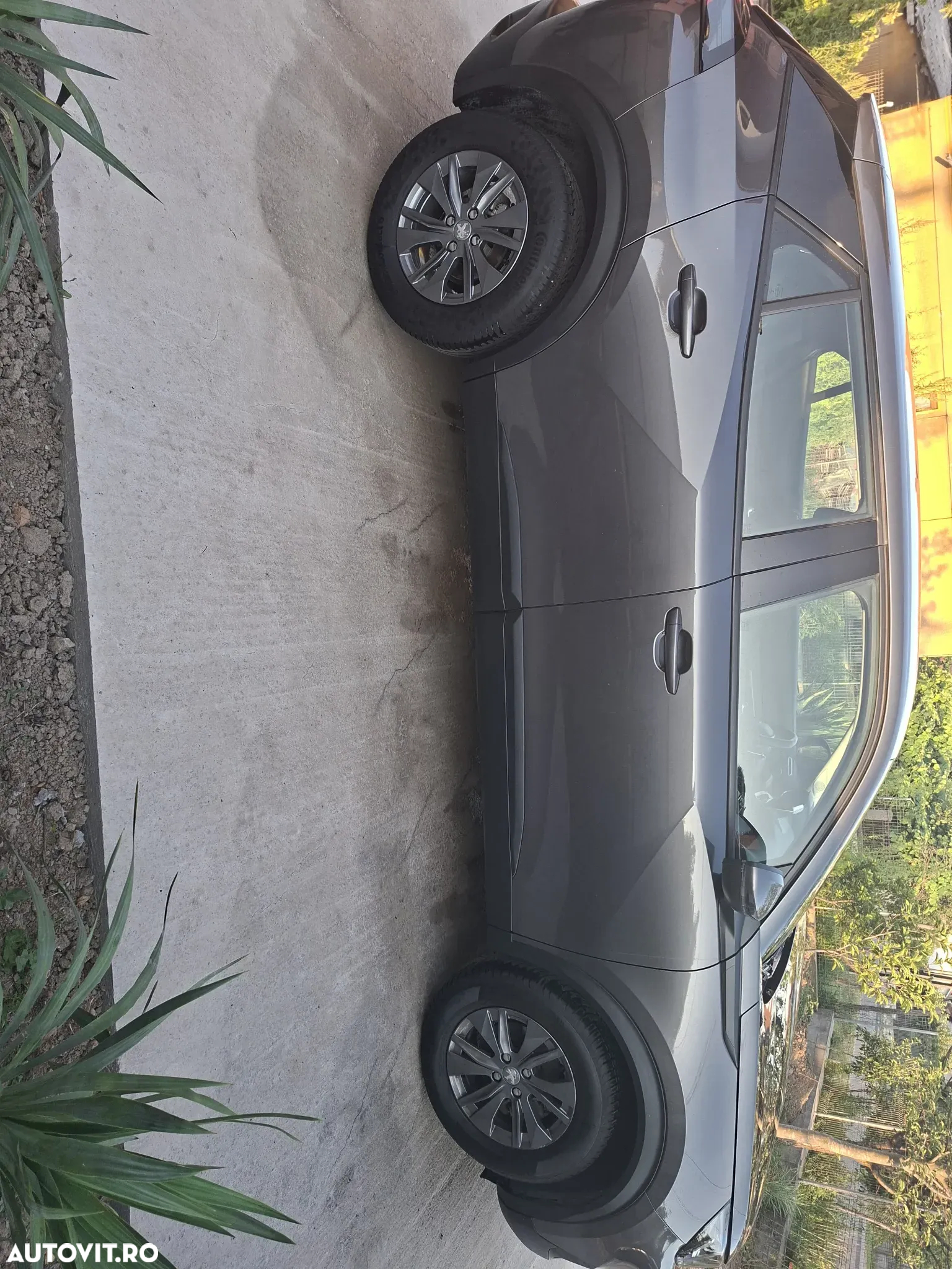 Peugeot 2008 1.2 PureTech EAT8 STT Active Pack - 6