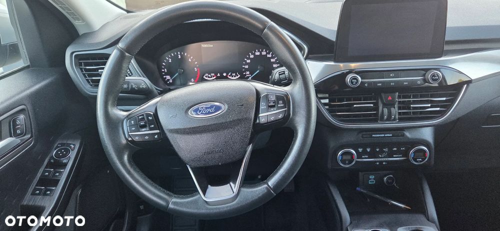 Ford Kuga - 12