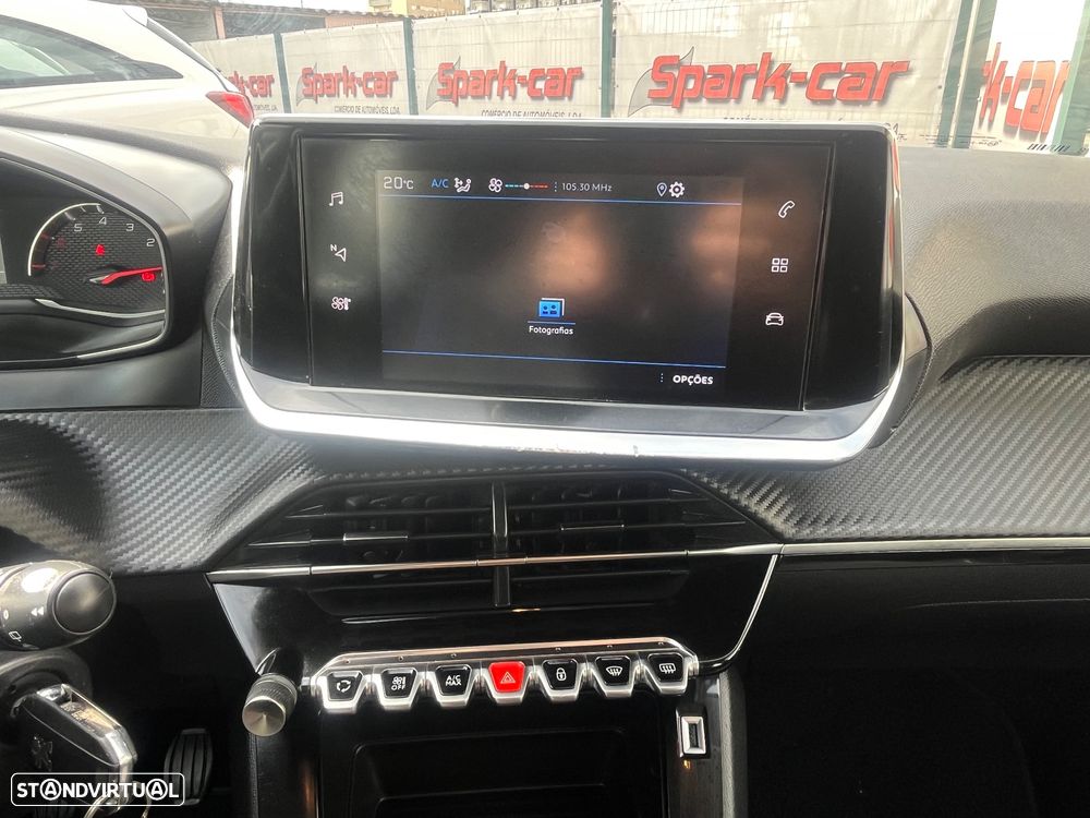 Peugeot 208 1.2 PureTech Active - 12