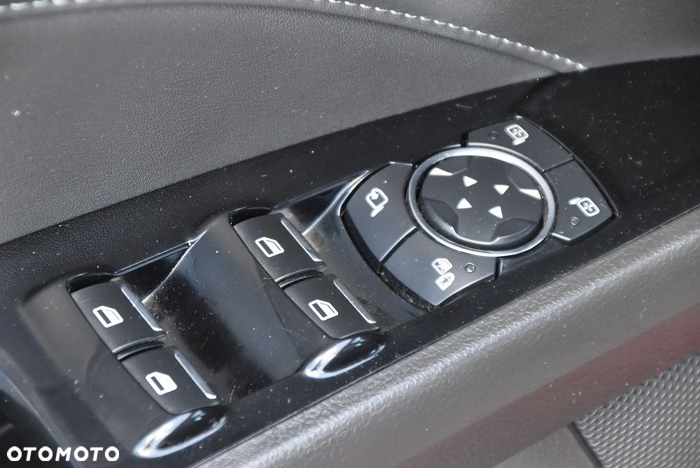 Ford Mondeo - 26