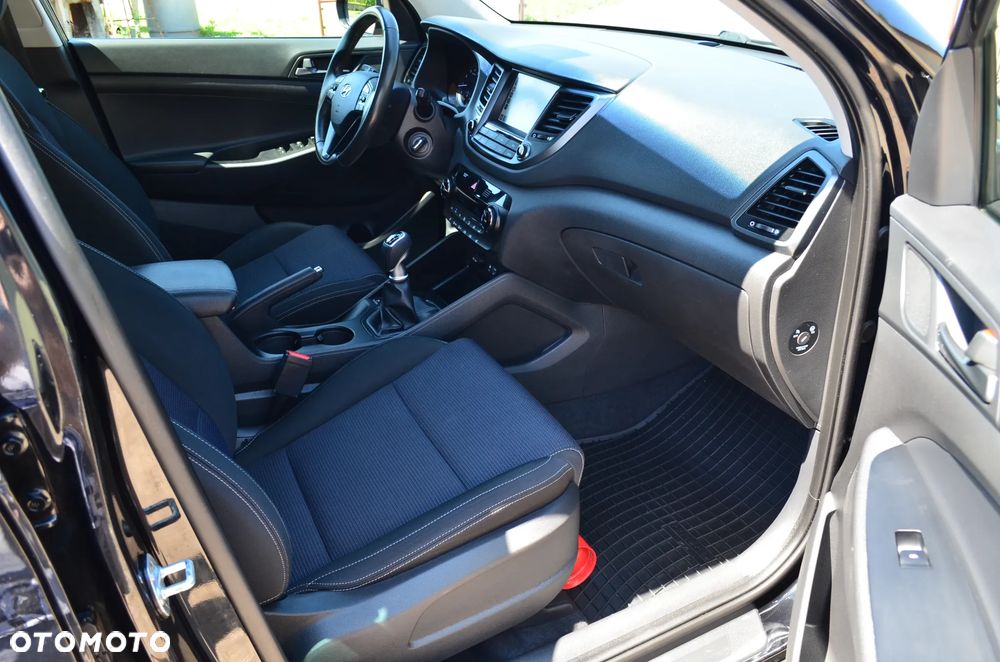 Hyundai Tucson blue 1.6 GDi 2WD Navi - 18