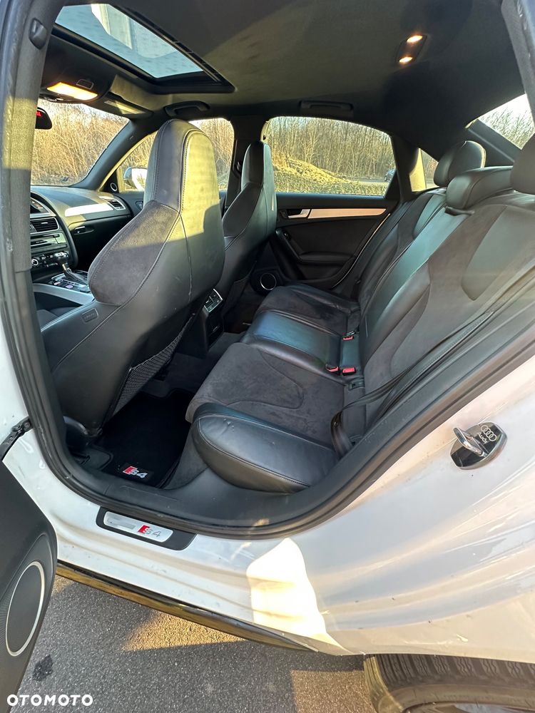 Audi S4 Limousine - 12