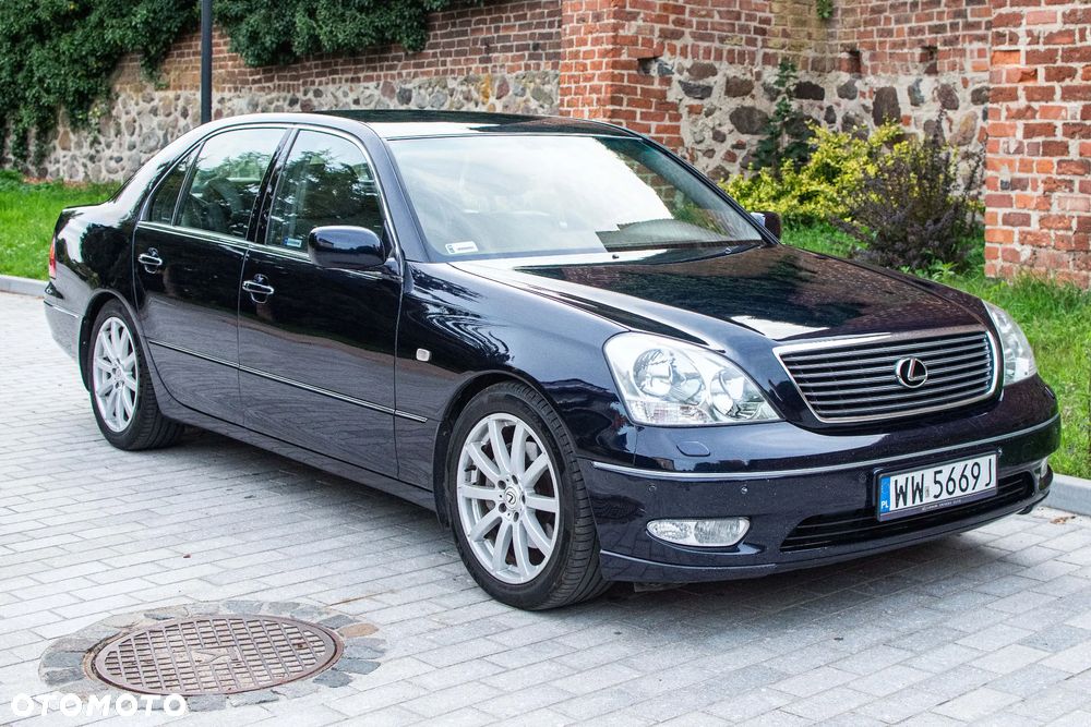 Lexus LS - 1