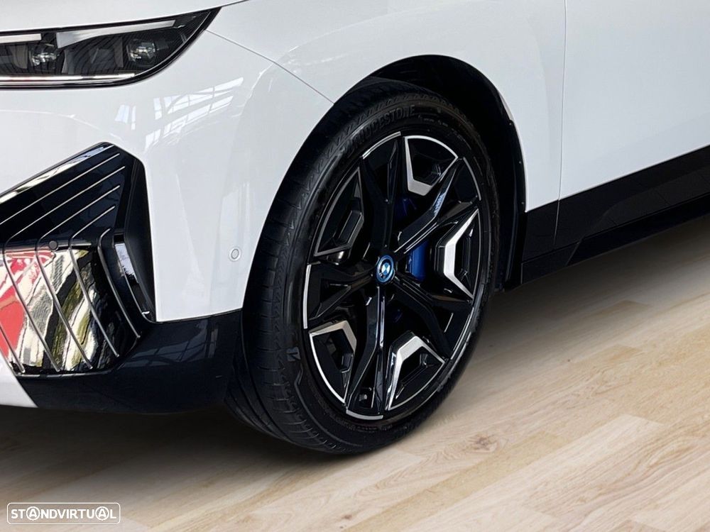 BMW iX xDrive 40 Pack Desportivo - 20