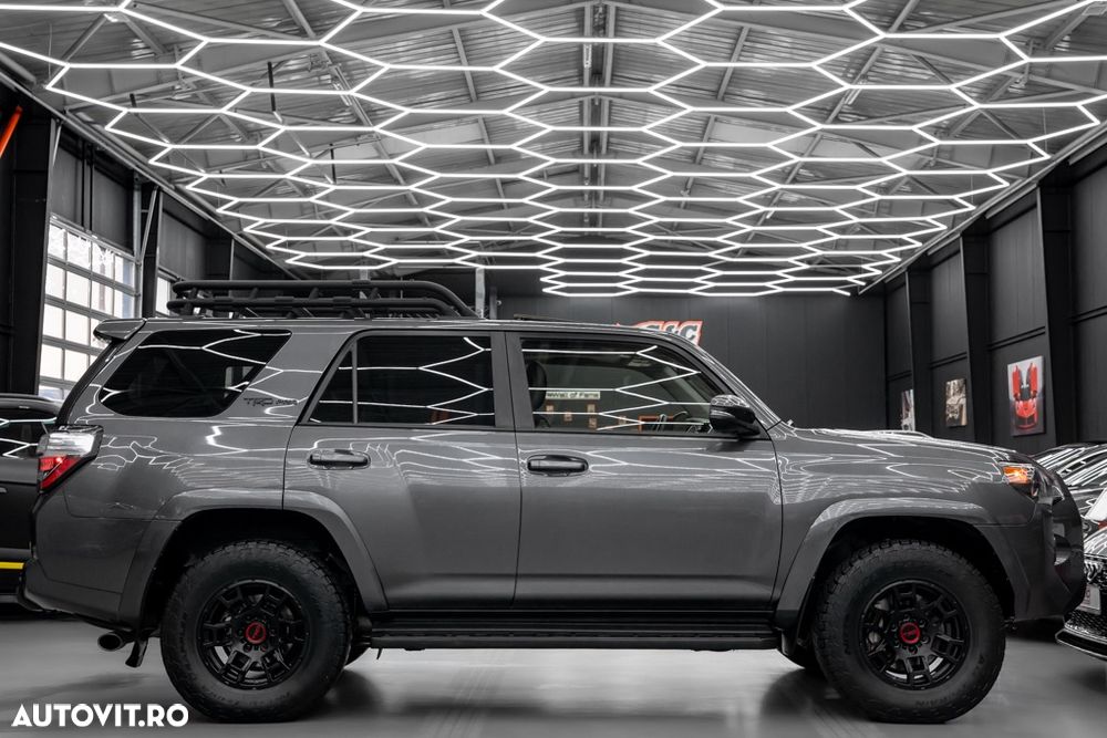 Toyota 4Runner - 28