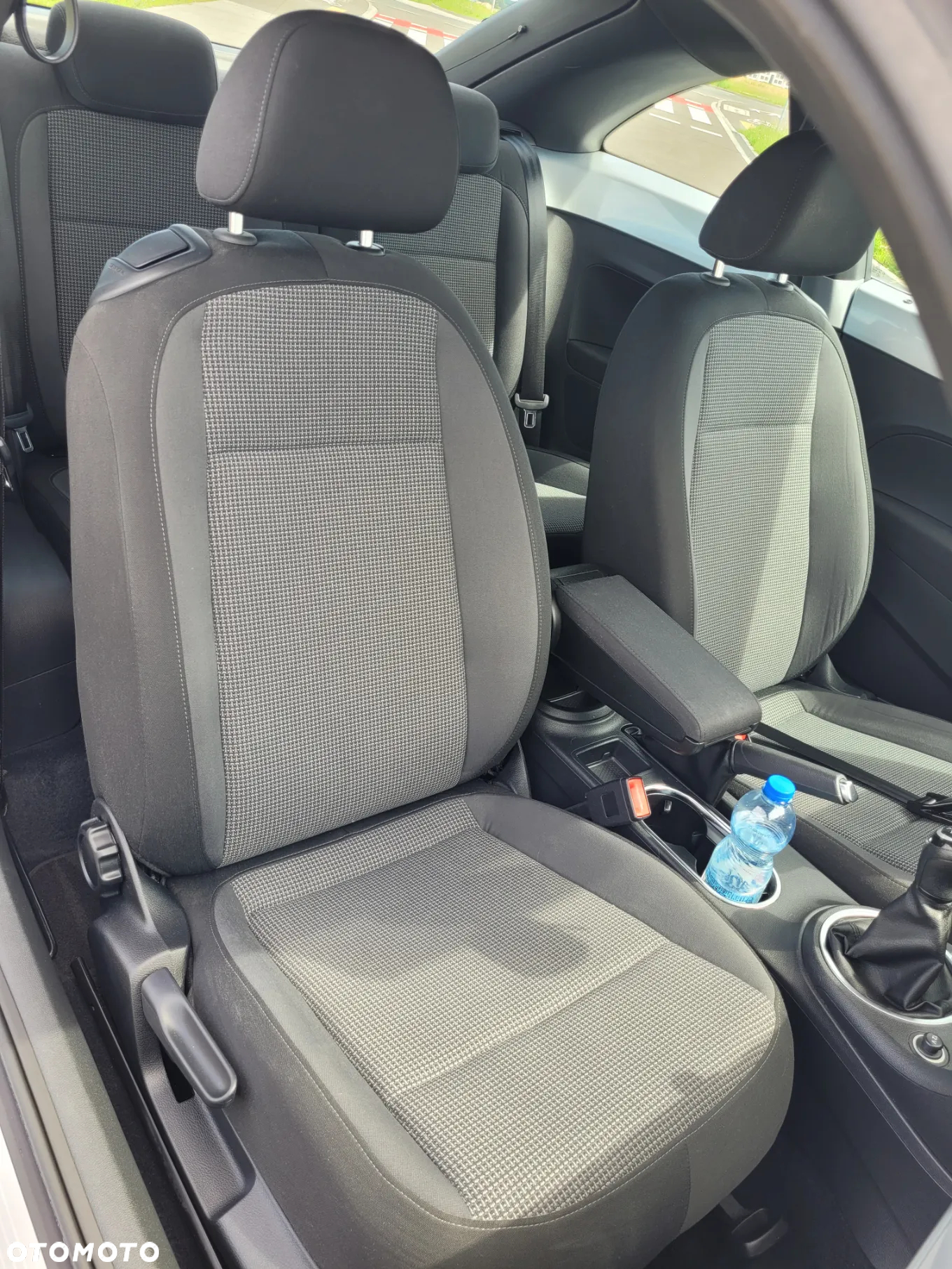 Volkswagen Beetle 1.6 TDI Design - 12