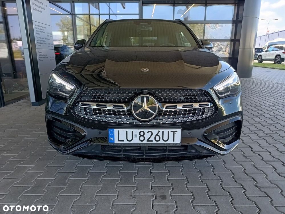 Mercedes-Benz GLA - 2