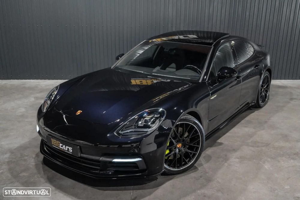 Porsche Panamera - 38