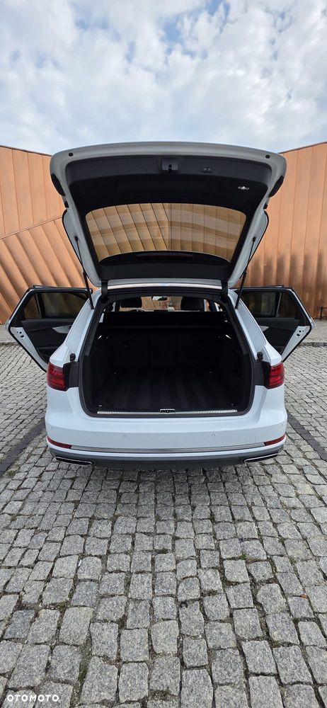 Audi A4 Avant 40 TDI quattro S tronic S line - 33