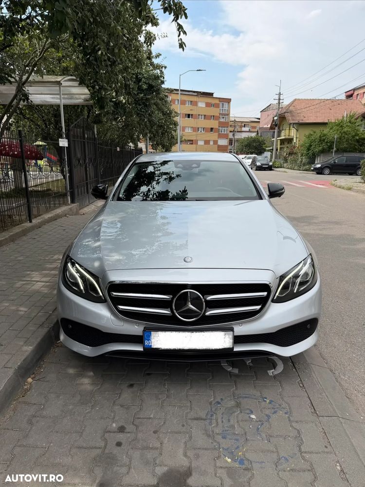Mercedes-Benz E 220 d Aut. - 1