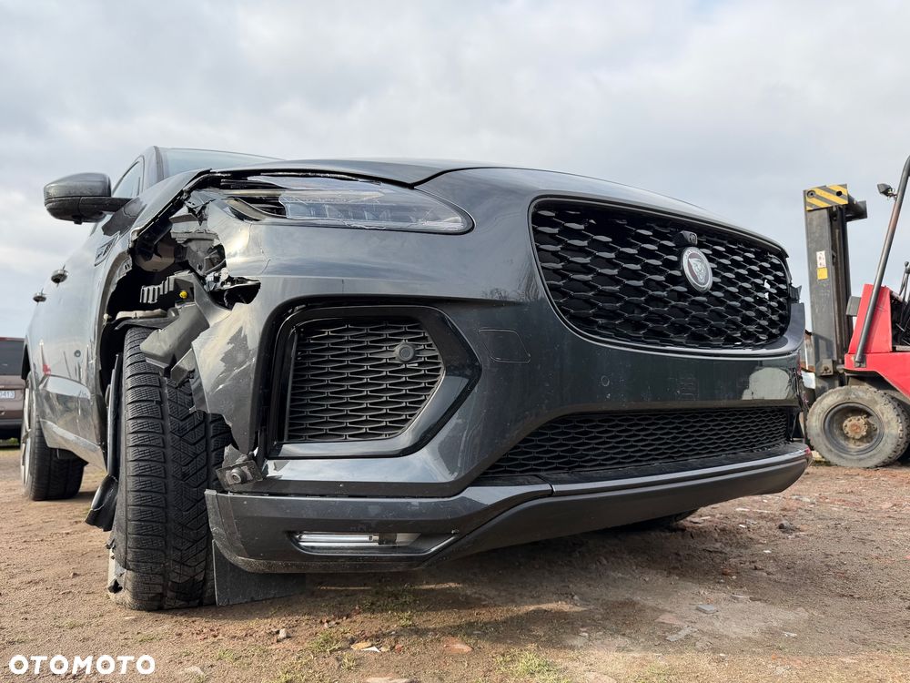 Jaguar E-Pace P300 AWD R-Dynamic HSE - 39