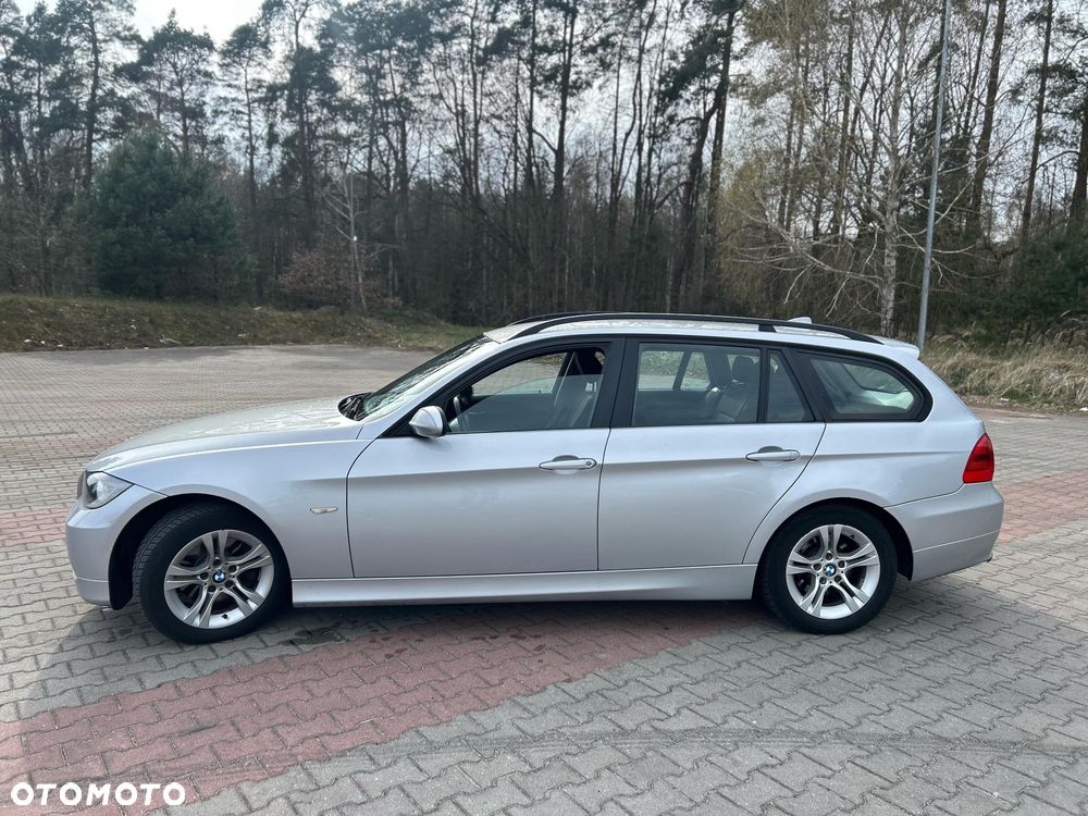 BMW Seria 3 318d - 4