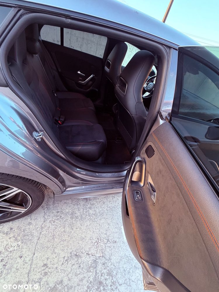 Mercedes-Benz CLA 200 AMG Line 7G-DCT - 18