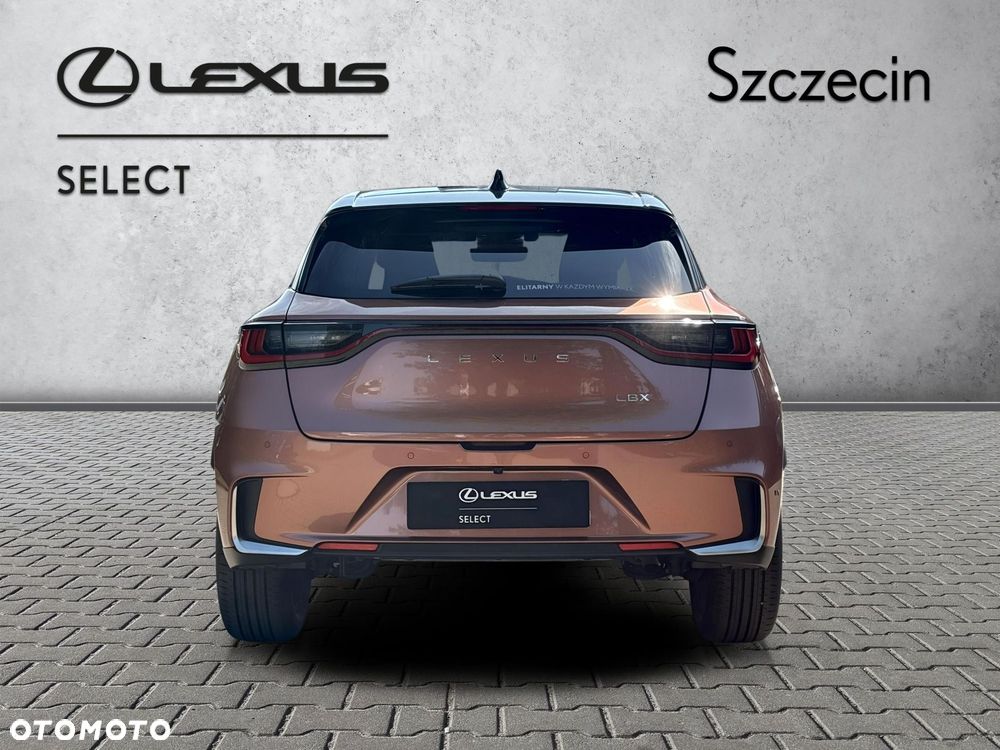 Lexus LBX 1.5 Hybrid Cool - 4