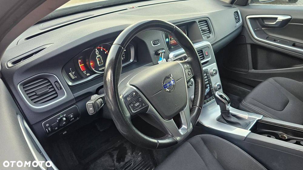 Volvo V60 T5 Kinetic - 22