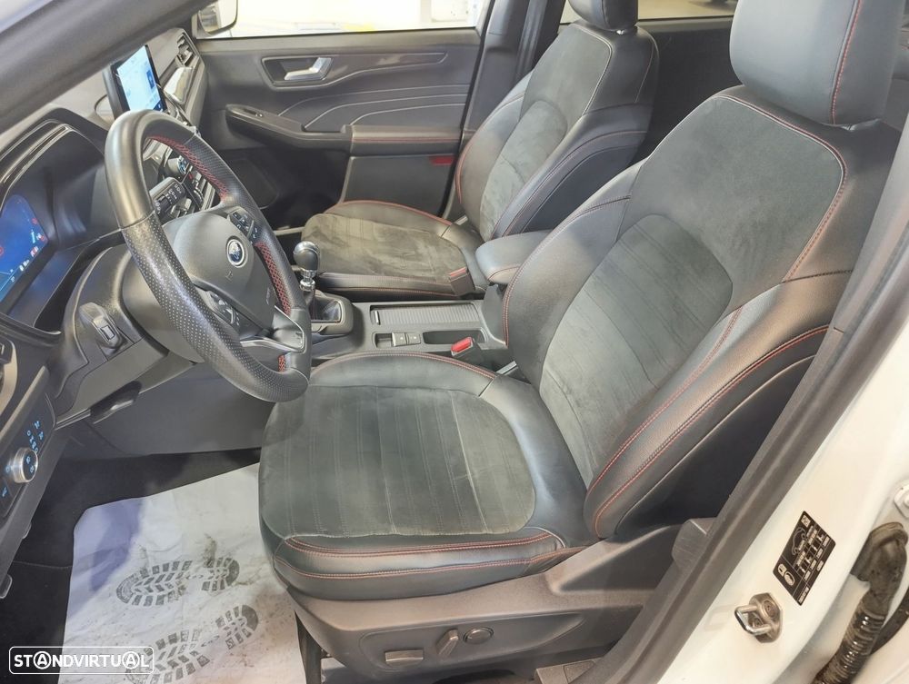 Ford Kuga 1.5 EcoBoost ST-Line X — fotografia 13