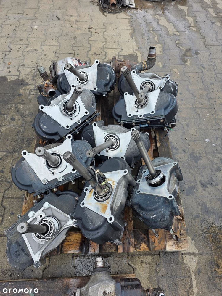 PRZYSTAWKA ODBIORU MOCY ZF PTO - 4