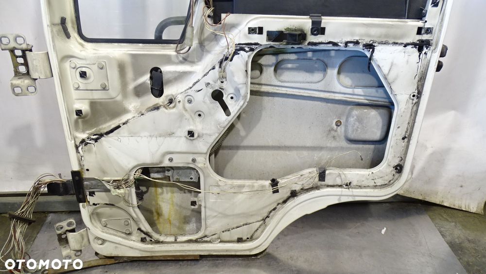 DRZWI PRAWY PRZÓD MAN L2000 LE 12.220 - 13