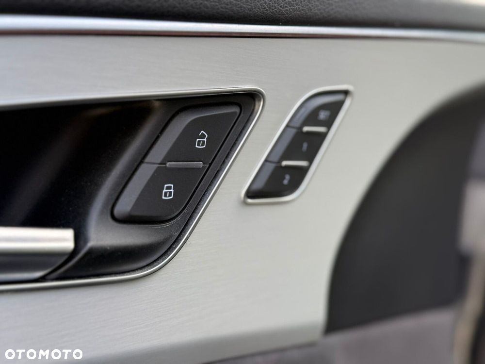 Audi Q8 50 TDI mHEV Quattro Tiptronic - 32