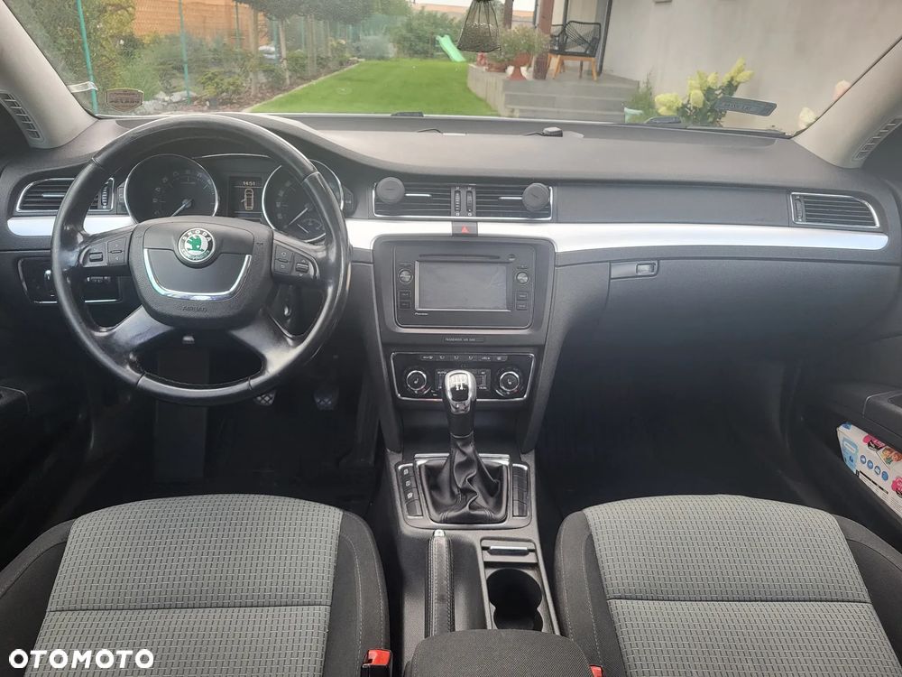 Skoda Superb 1.6 TDI GreenLine - 14