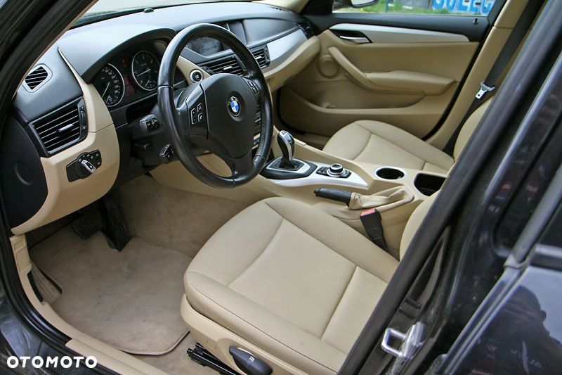 BMW X1 xDrive18d - 8