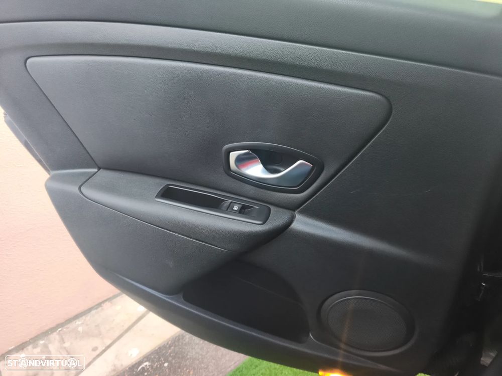 Renault Mégane Sport Tourer 1.5 dCi Dynamique S - 12