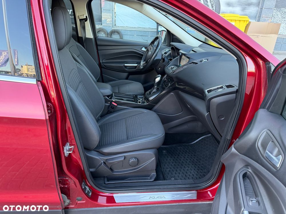 Ford Kuga 1.5 EcoBoost 2x4 Titanium - 6