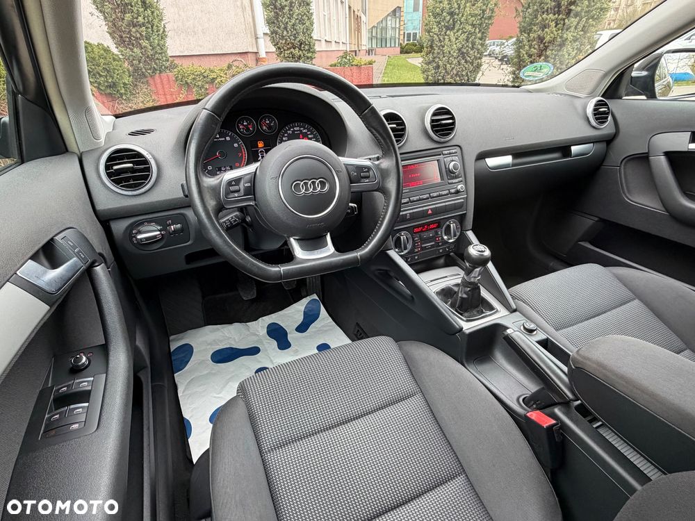 Audi A3 Sportback 1.4 TFSI S line Sportpaket - 18