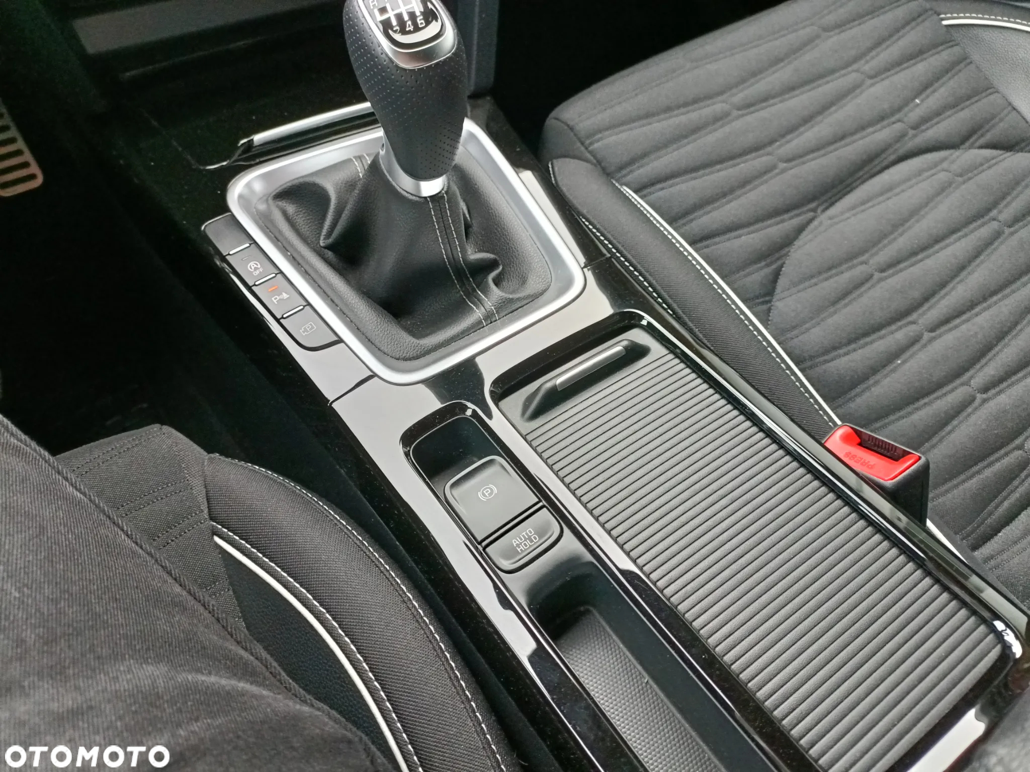 Kia ProCeed 1.5 T-GDI GT Line - 25